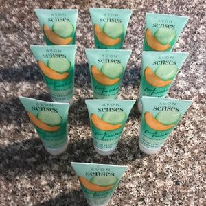 AVON SENSES CUCUMBER AND MELON ANTIBACTERIAL HAND GEL QTY OF 10